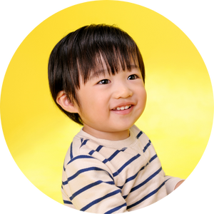 お誕生日の写真（カラーバック）